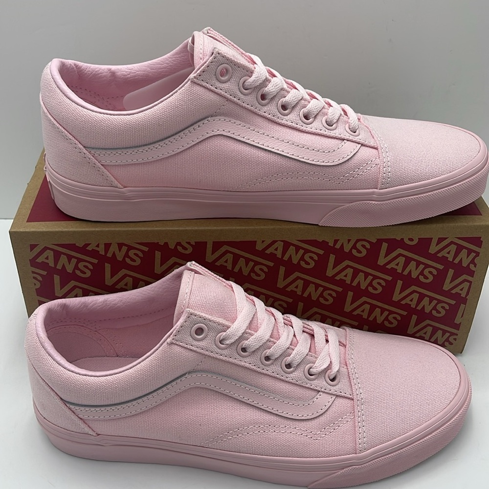 Vans Men’s Pink Sneakers Classic Design Old Skool
Pastel Mono Pink
VN000CT8PNK - Picture 3 of 16